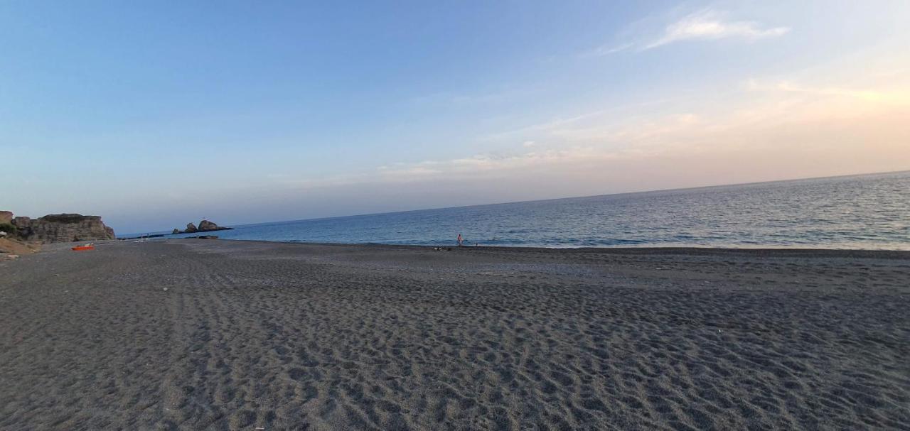 Eirini Apts On The Beach Psari Forada Dış mekan fotoğraf