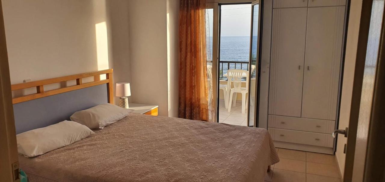 Eirini Apts On The Beach Psari Forada Dış mekan fotoğraf