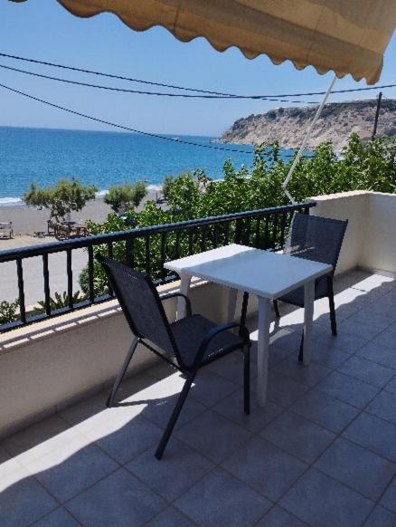 Eirini Apts On The Beach Psari Forada Dış mekan fotoğraf